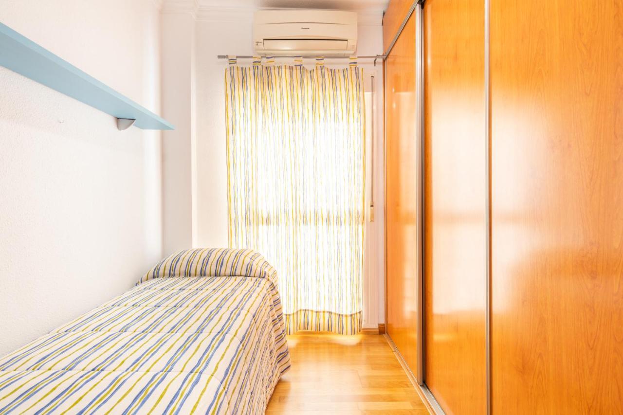 Apartamento RENTHAS Capuchinos Centro Málaga Exterior foto