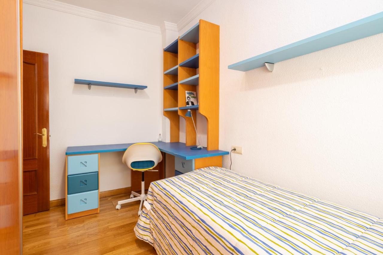Apartamento RENTHAS Capuchinos Centro Málaga Exterior foto