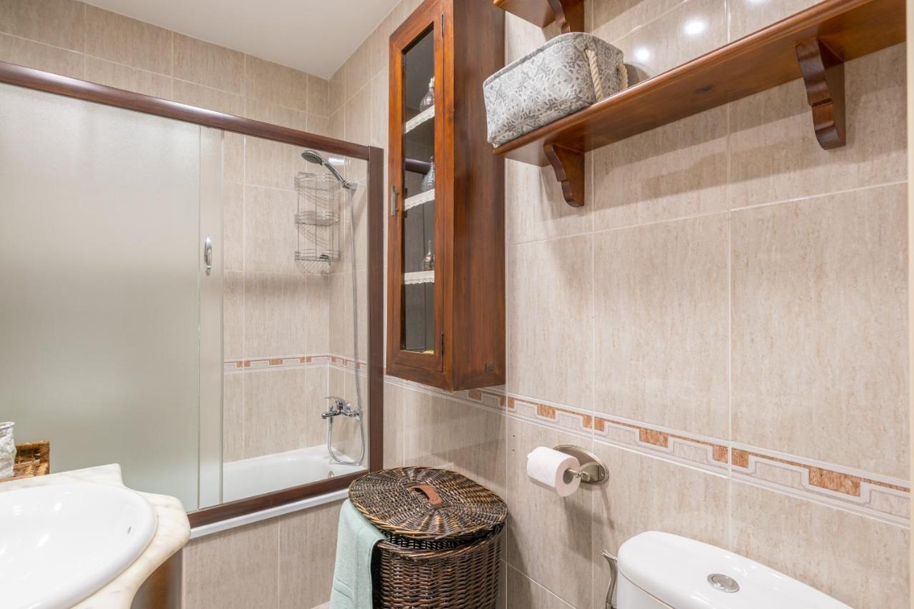 Apartamento RENTHAS Capuchinos Centro Málaga Exterior foto